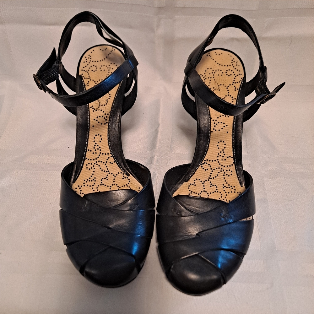 Kenneth Cole Reaction Wedge